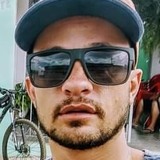 Douglas from Guaranesia | Man | 33 years old | Capricorn