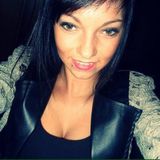 Emi from Vaux-sur-Sure | Woman | 34 years old | Capricorn