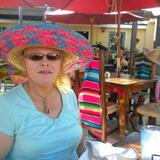 Peggie from Saint Clair | Woman | 45 years old | Leo