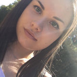 Lilyb from Milano | Woman | 28 years old | Taurus