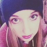 Nicolescott from Sligeach | Woman | 31 years old | Aries