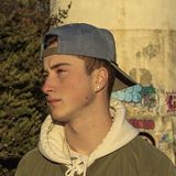 Dustinb from Marquette | Man | 26 years old | Taurus