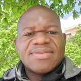 Uzogodbonwukuv from Victoria | Man | 42 years old | Capricorn