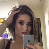 Dal from Sarandi | Woman | 33 years old | Taurus