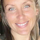Stella from Toronto | Woman | 40 years old | Taurus