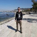 Artjolramatn from Vlore | Man | 33 years old | Cancer