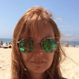Alecto from Lisbon | Woman | 51 years old | Capricorn