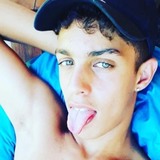 Ozuna from San Jose de Mayo | Man | 25 years old | Sagittarius
