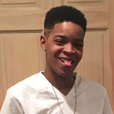 Tee from Chicago | Woman | 44 years old | Pisces