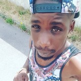 Charly from Dijon | Man | 34 years old | Aries