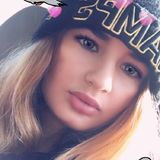Carina from Evanston | Woman | 25 years old | Capricorn