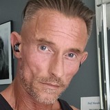 Dannyboy31 from Woking | Man | 50 years old | Cancer