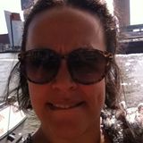 Ize from Brussels | Woman | 46 years old | Aries